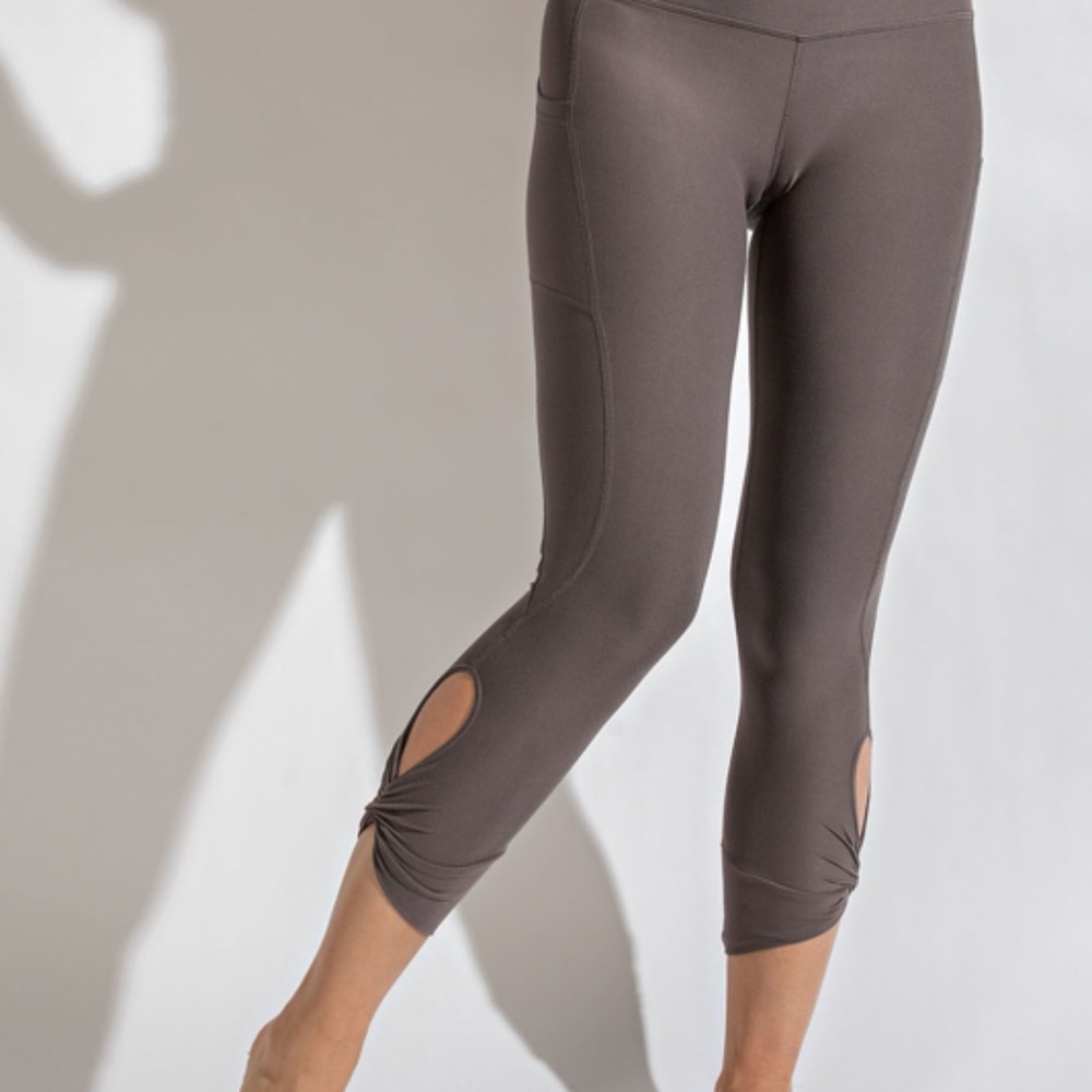 Rae Mode butter Capri keyhole leggings